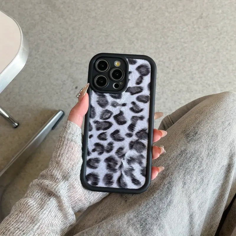 Vitalife - Furry Leopard iPhone Case