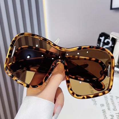 Vitalife - Ultra-Chic Oversized Sunglasses