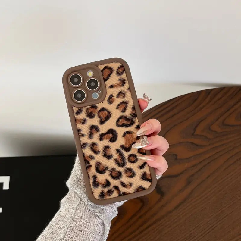 Vitalife - Furry Leopard iPhone Case