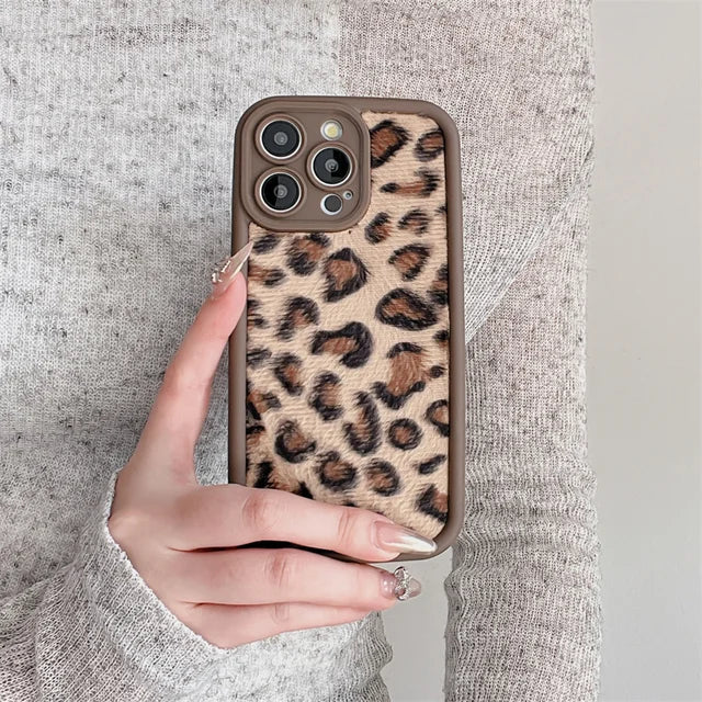 Vitalife - Furry Leopard iPhone Case