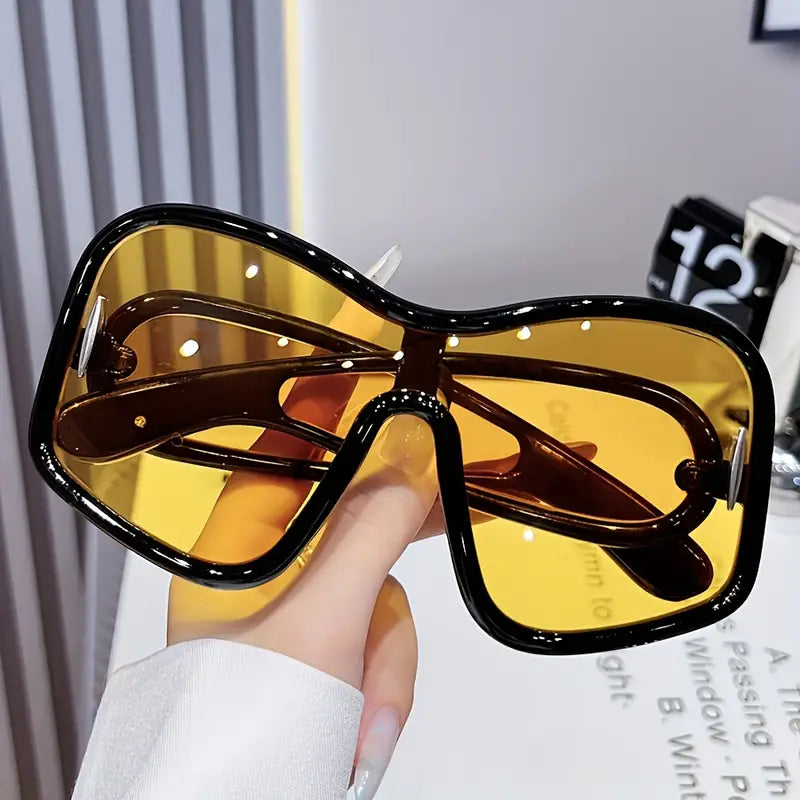 Vitalife - Ultra-Chic Oversized Sunglasses